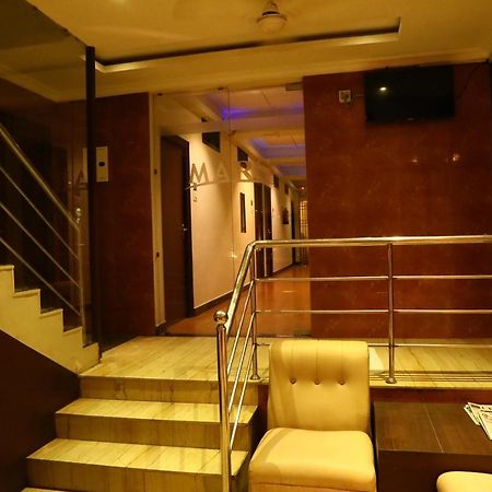 Deluxe Hotel Chennai Eksteriør billede