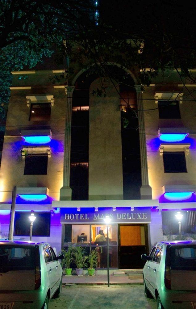 Deluxe Hotel Chennai Eksteriør billede