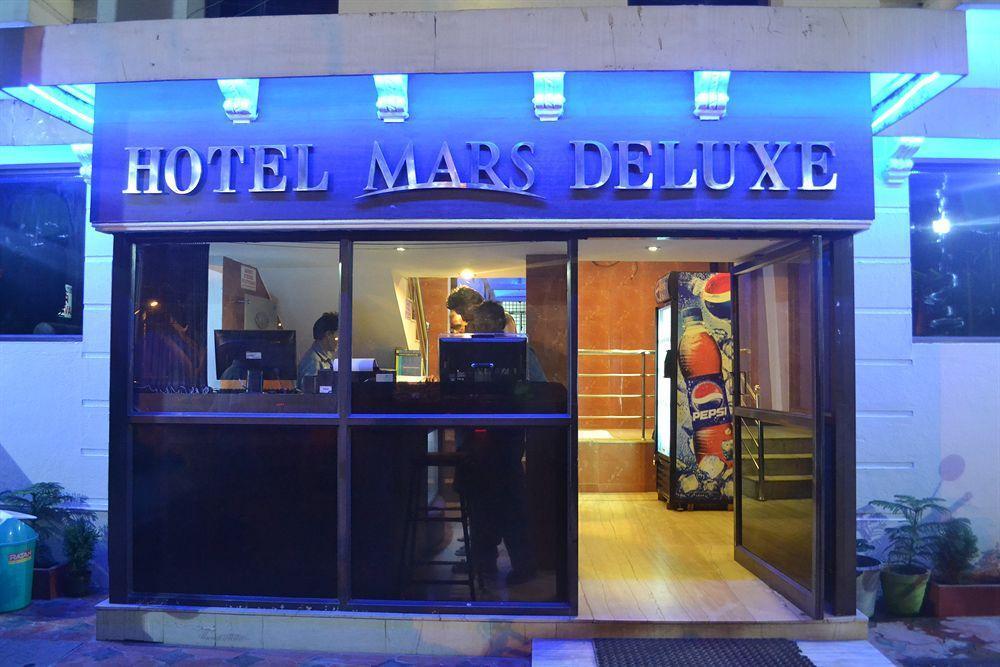 Deluxe Hotel Chennai Eksteriør billede