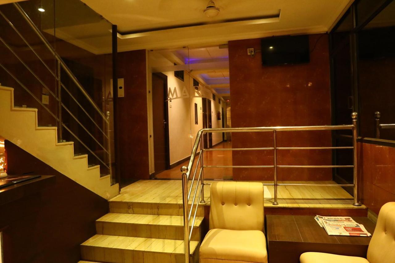 Deluxe Hotel Chennai Eksteriør billede