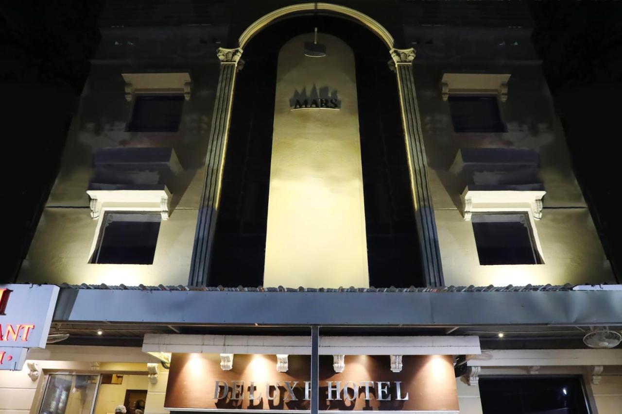 Deluxe Hotel Chennai Eksteriør billede